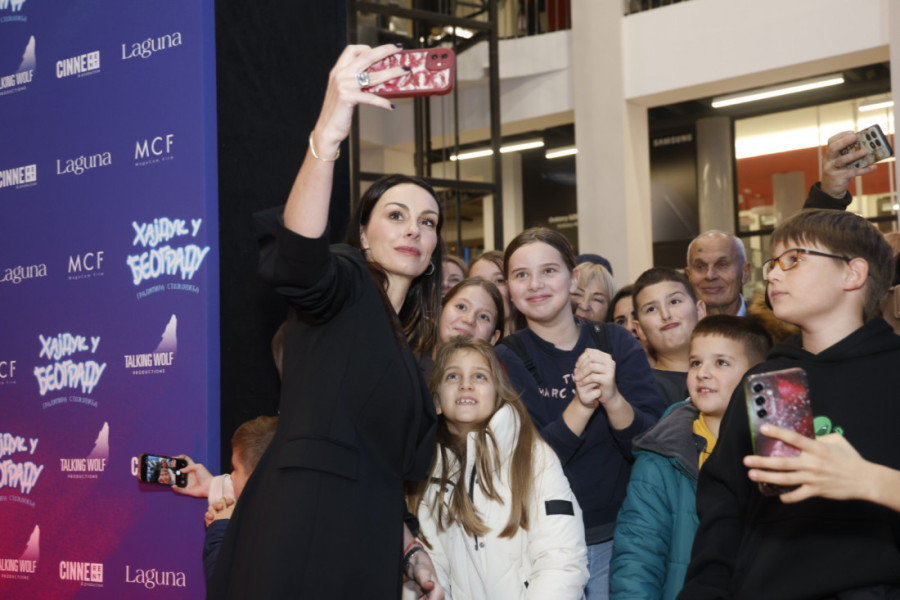 Uz ovacije i snažne emocije održana premijera domaćeg filma "Vetre, pričaj sa mnom": Dirljiva istinita priča koja slavi život (FOTO/VIDEO)