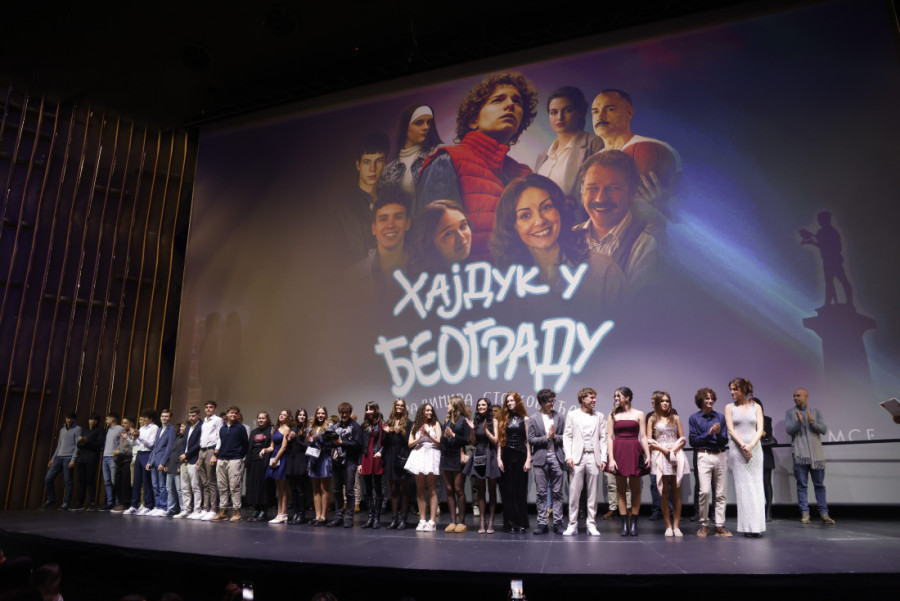 Ovacije na sceni i sjajan provod na crvenom tepihu: Održana premijera filma "Hajduk u Beogradu" (FOTO)