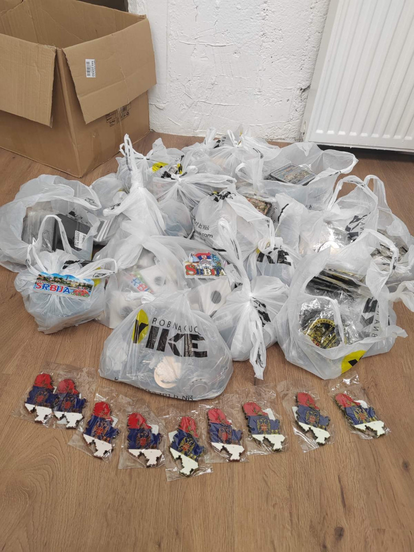 Kinezi "skratili" Srbiju: Skandalozne mape sa dvoglavim orlom u Nišu (FOTO)