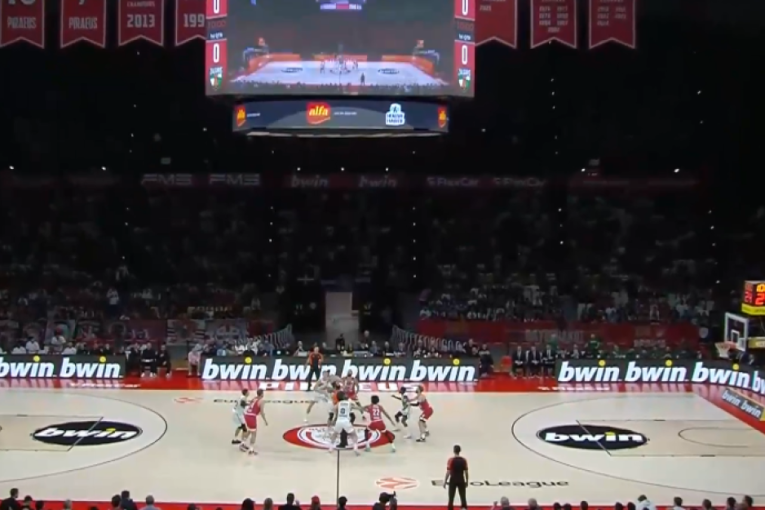 Pobeda Olimpijakosa ostala u senci nove povrede maleroznog Evansa: Pogledajte hajlajtse meča u Grčkoj u FULL  HD (VIDEO)