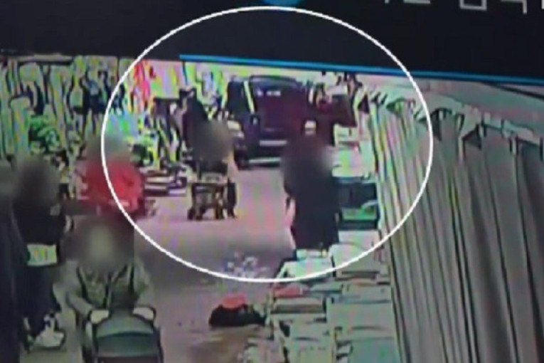 Stravičan udes na pijaci: Kamion jurio 150 metara i usmrtio dve žene! (VIDEO)