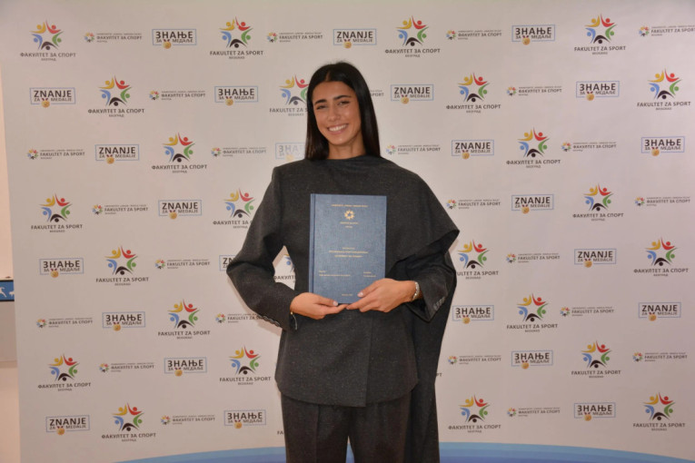 Olga diplomirala sa desetkom! Tenis me naučio disciplini i odgovornosti!