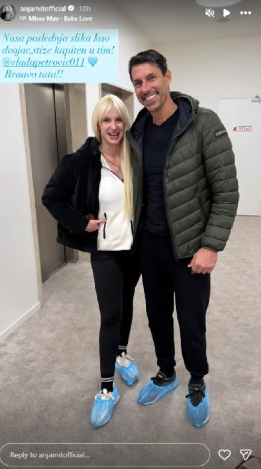 Anja Mit pokazala telo mesec dana nakon porođaja: Uvukla se u kombinezon, pa pozirala (FOTO)