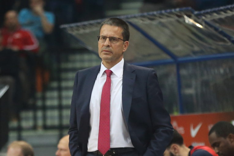 Samo 4 reči je trener Valensije izgovorio: Ovo je verovatno najkraća konferencija ikada u Evroligi (VIDEO)