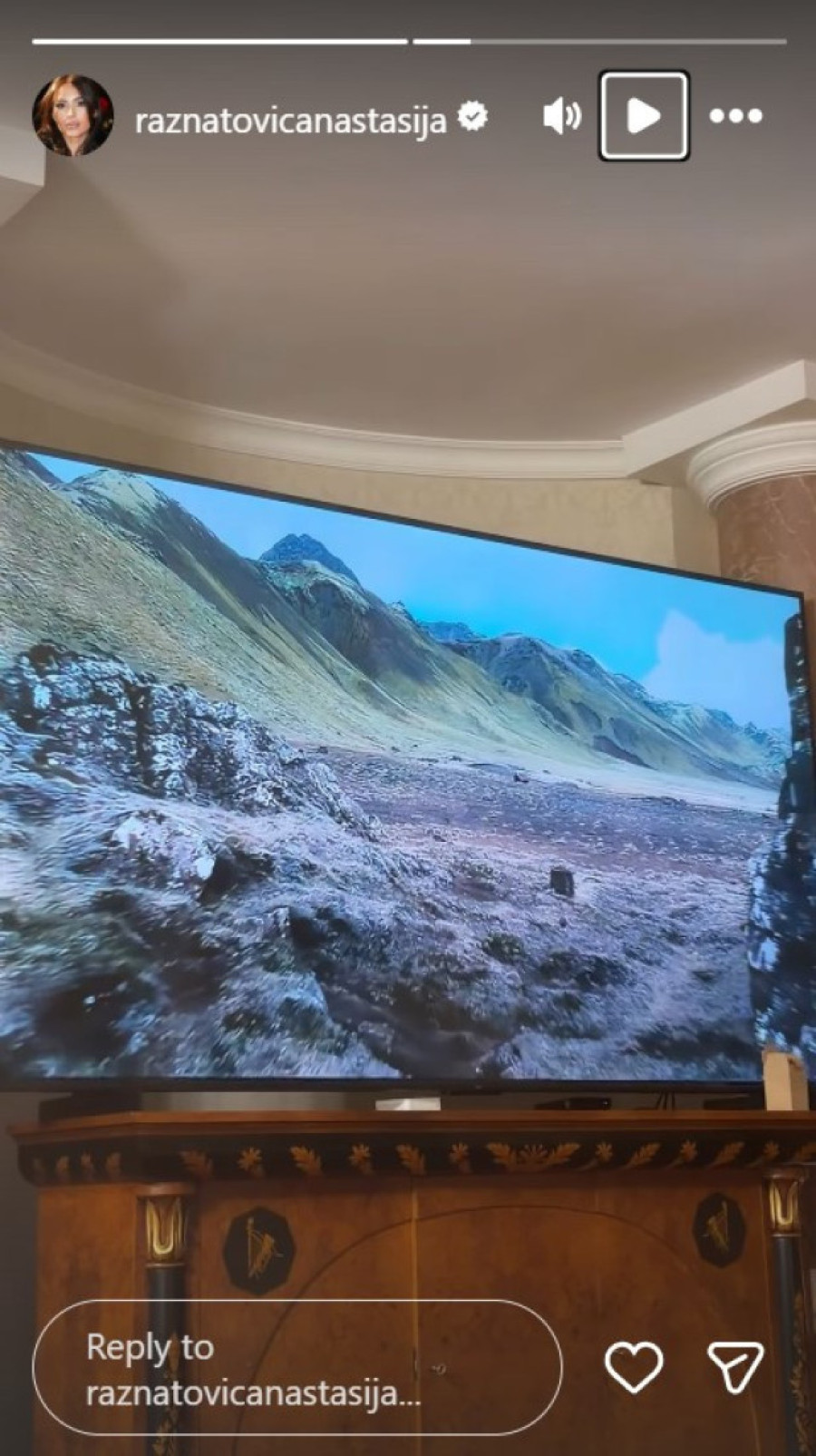 Anastasija ovako kako provodi dane u Srbiji: Oglasila se iz vile na Dedinju (FOTO)