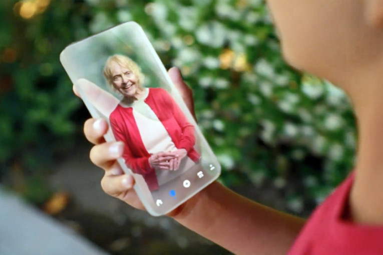 Kontroverzna aplikacija koja izaziva etičke dileme: Omogućava razgovor sa preminulima kao da su tu (FOTO)