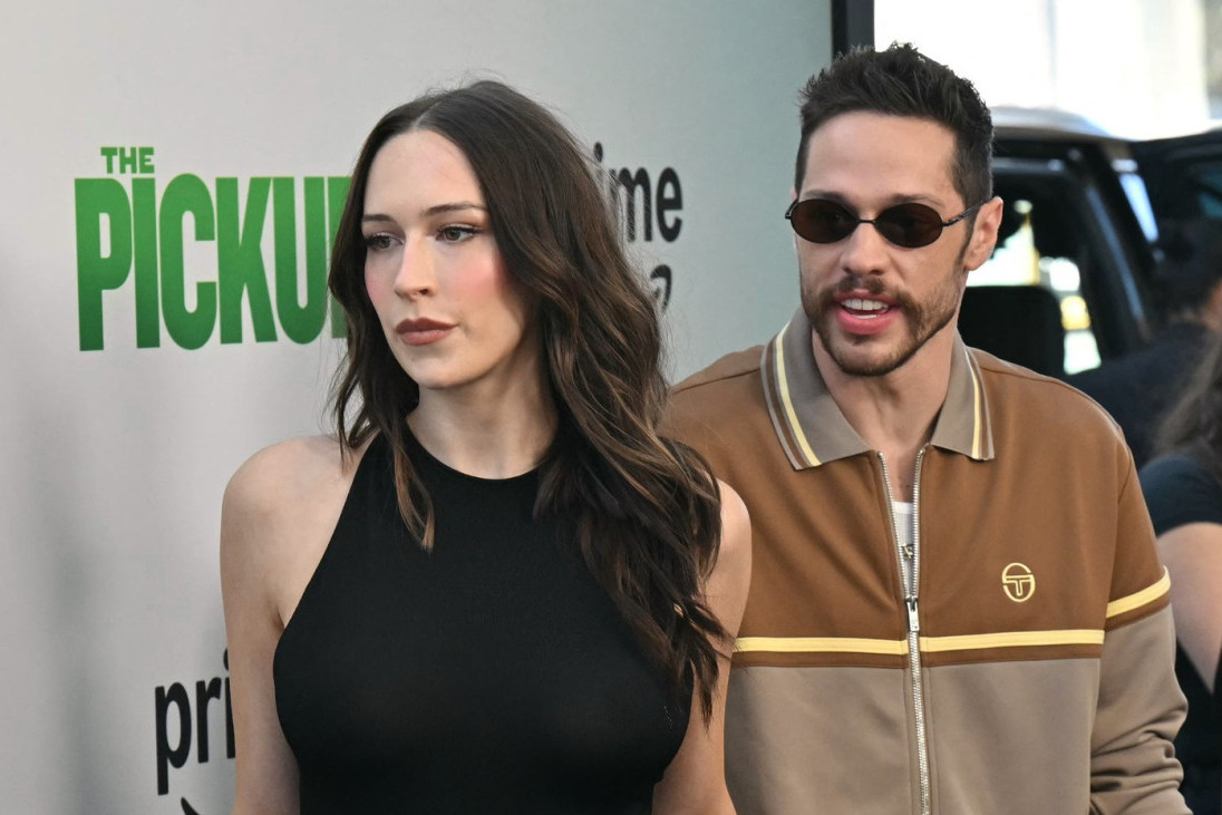 Devojka Pita Dejvidsona i u trudnoći prolazi kroz pakao: Više ne mogu ni da hodam! (FOTO)