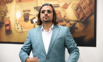 "Ljudi, stigao je prsten!" Bora Santana ponovo "staje na ludi kamen"? (VIDEO)