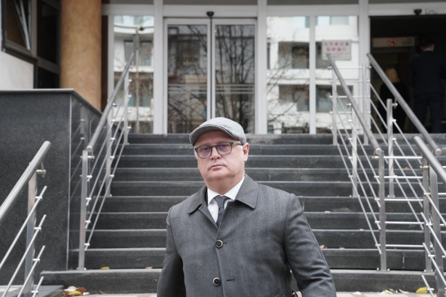 Vesić izneo odbranu u tužilaštvu, ali nije odgovarao na putanja tužilaštva