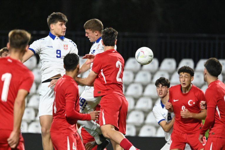 Oglasio se Paunović: Ove reči hrabre da će da ostane na klupi Srbije (FOTO)