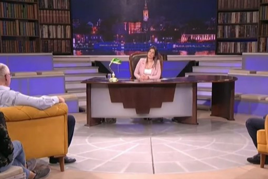 Evo ko je nova voditeljka "Ćirilice": Ona je zamenila Marića na Hepi televiziji (FOTO)