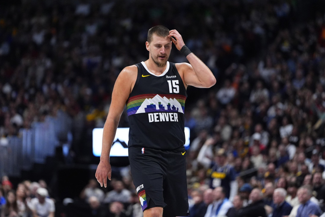 Jokić košarku čini jednostavnom! Hajlajtsi Džokerovog osmog tripl-dabla u sezoni! (VIDEO)