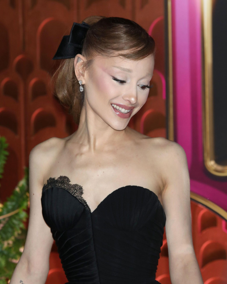 Ariana Grande progovorila o zdravstvenim problemima: "Pila sam alkohol uz antidepresive!"