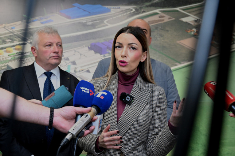 "Sledi izgradnja novih fabrika!" Ministarka Mesarović posetila Eliksir Prahovo, saopštila lepe vesti