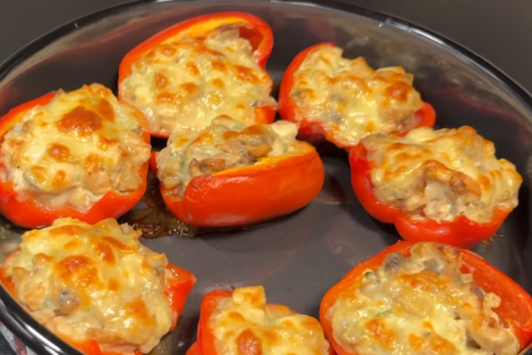 Recept dana: Pohovana piletina sa parmezanom osvaja sva čula, pravo hrskavo i ukusno savršenstvo