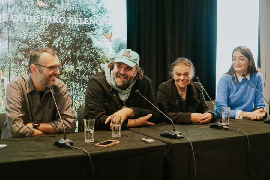 Nije mogao da ode na očevu sahranu, a onda je napravio "kompenzaciju": Premijera domaćeg filma "Kako je ovde tako zeleno" (FOTO/VIDEO)