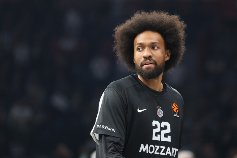 Evo šta je povredio Džabari Parker: Poznato zbog čega Amerikanac nije igrao protiv Fenera!