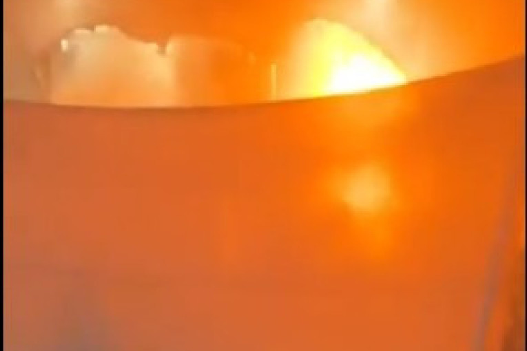 Stravičan požar na samitu COP30: Plamen zahvatio objekat, vatra sve guta!