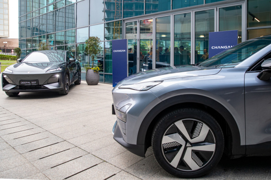 Kineska baterijska revolucija: Nema više anksioznosti jer bi električni automobili mogli uskoro da imaju ovoliki domet