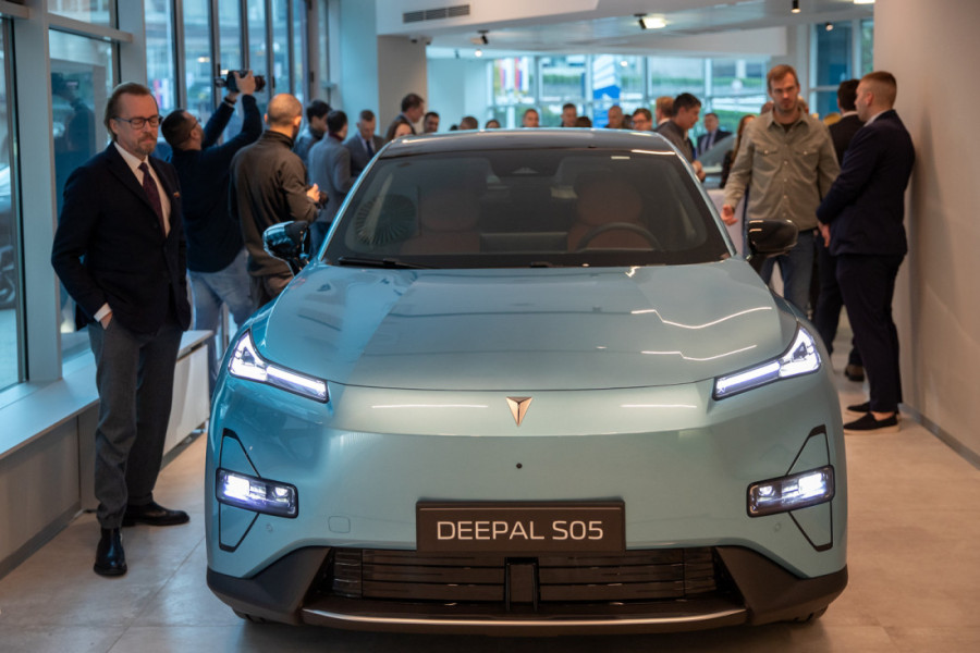 Beograd na mapi svetskih auto-brendova: Svečano otvoren prvi Changan salon u regionu - BM Motors Savograd (FOTO/VIDEO)