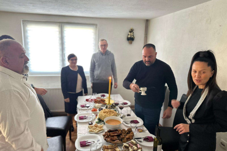 Purići ovako slave Aranđelovdan: U našoj kući se gosti "dvore", a gusle su nezaobilazne! (FOTO)