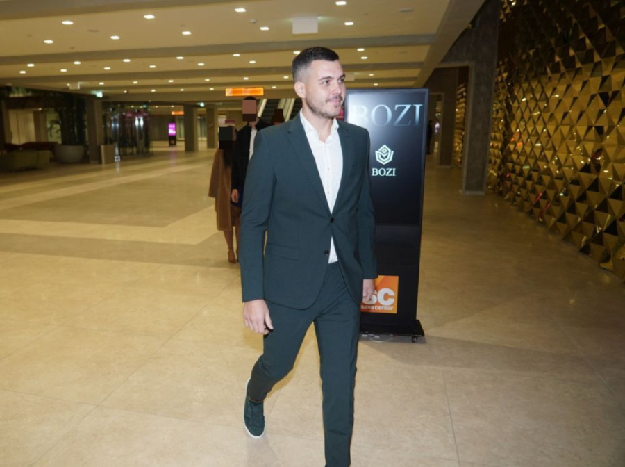 Čeda Jovanović i Aca Kos u provodu: Sa njima su i ove atraktivne crnke (FOTO)