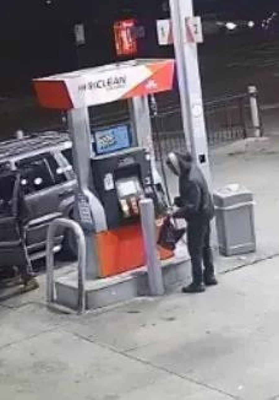 (UZNEMIRUJUĆE) Brutalan napad u javnom prevozu! Devojka zapaljena pred putnicima