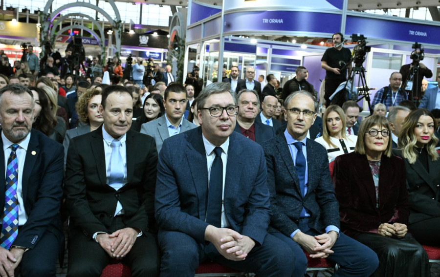 Vučić na sajmu Vinska vizija Otvorenog Balkana: Pišemo istoriju vinske scene Balkana!