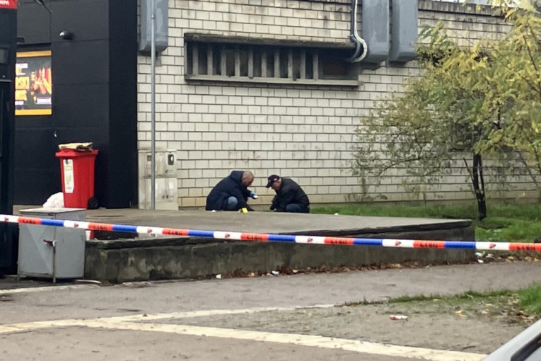 Nađene čaure! Forenzičari na mestu ubistva u Novom Beogradu (FOTO/VIDEO)