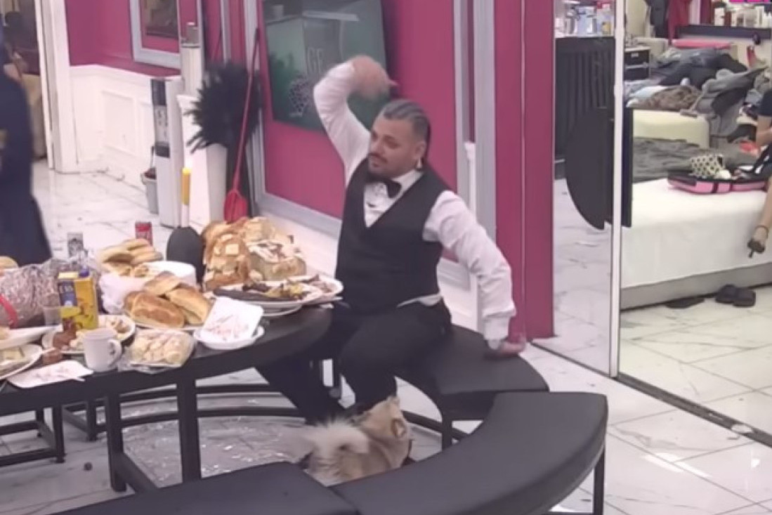 Bora rešio da utera dugove svima koji mu nisu čestitali slavu: Besno se obratio porodici i bivšoj ženi!