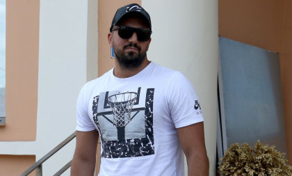 Vladimir Tomović podelio emotivnu objavu s majkom: "Čuvajte roditelje dok su živi..." (FOTO)