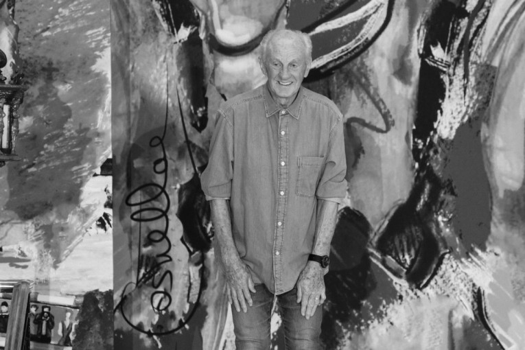 Preminuo lični dizajner princeze Dajane: Kostelo umro u 80. godini, iza sebe je ostavio veliko modno nasleđe