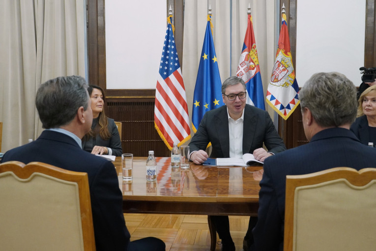 Predsednik Vučić se sastao sa američkim kongresmenima: Važan razgovor sa Tarnerom i Norkrosom u Predsedništvu (VIDEO)