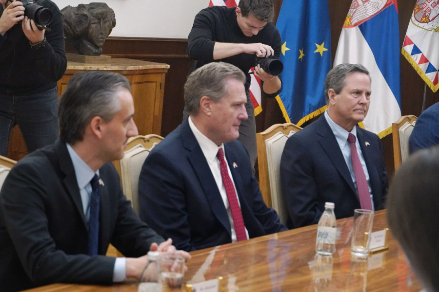 Vučić zakazao hitan sastanak sa članovima energetskog tima