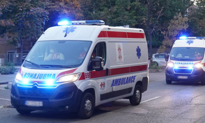 Drama u Nišu: Automobil udario dečaka (4) na ulici