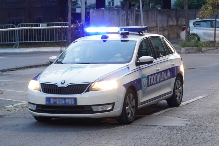 Talačka kriza u Nemačkoj: Srbin pucao na policajca, zabarikadirao se sa dvoje dece!