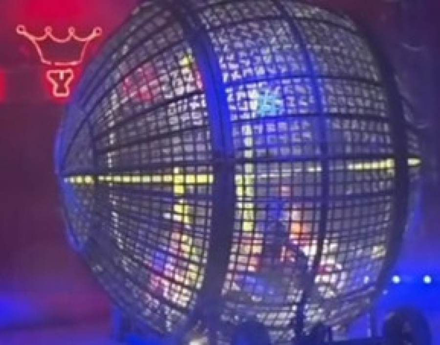 Divlja noć: Opljačkali restoran, pa ih ponela strast, kamere sve snimile!