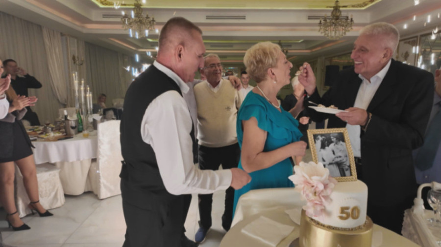 Svakog dana sam išao do govornice da je pozovem: Nevenka i Vlastimir proslavili 50 godina braka, ovo je njihova priča (FOTO)