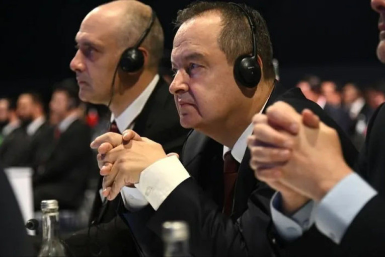 "Tražim javno izvinjenje svih koji su optuživali policiju“ Dačić: Tužilaštvo potvrdilo da nije bilo nezakonitog postupanja u Kraljevu