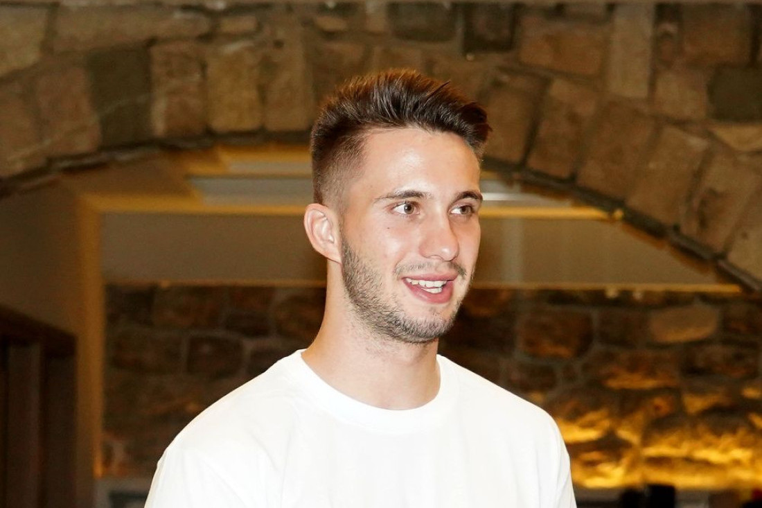 Veliko slavlje u domu Šabanovog unuka: Baloni na sve strane, cveće i plišane igračke! (FOTO)