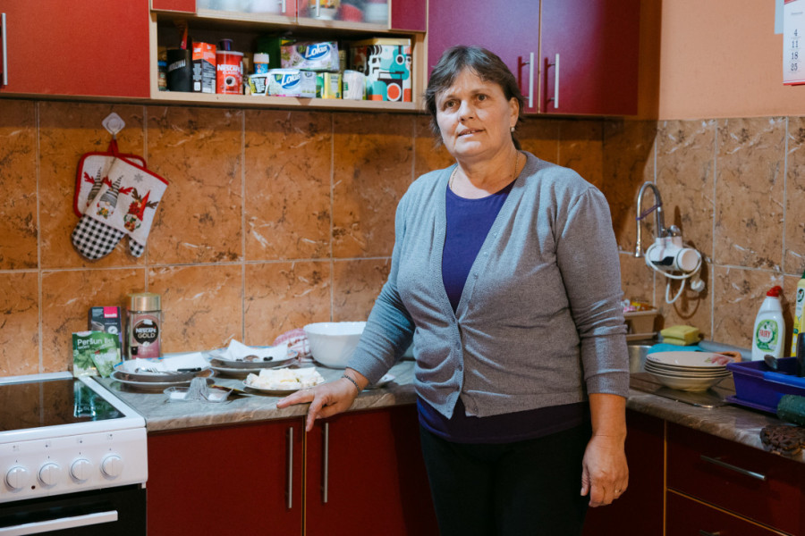 Slavica sa prvim petlovima ide u štalu, a na spavanje tek kad sve poslove završi: Ovako izgleda njen život u planinskom selu