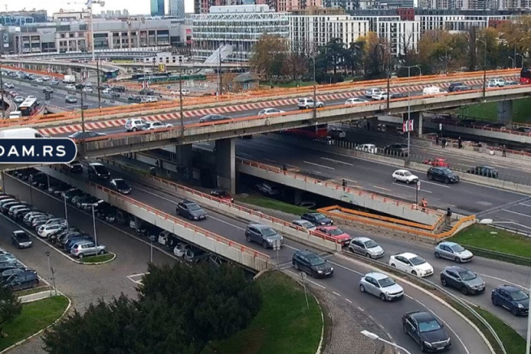 Jutarnji kolaps u Beogradu! Na Gazeli najkritičnije, izbegnite gužvu uz uživo kamere 24sedam