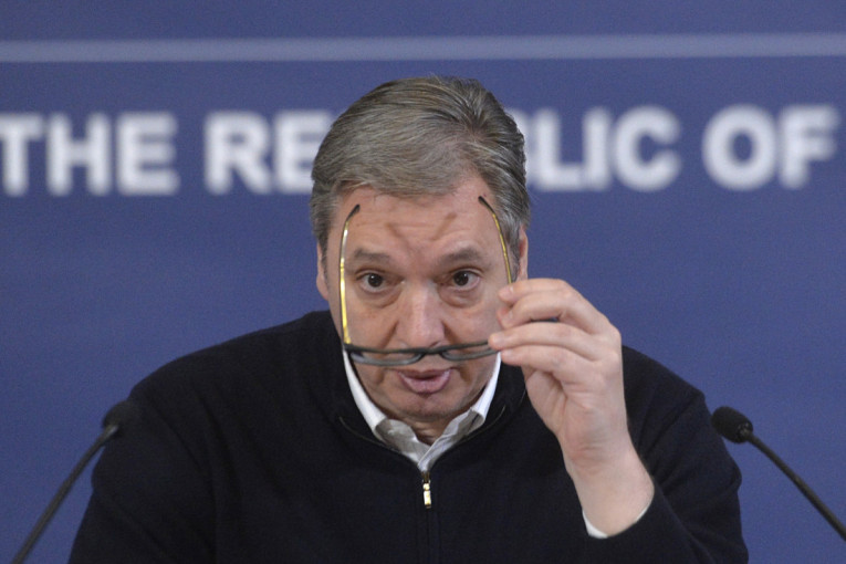 "Ukoliko se za 50 dana ne nađe kupac za NIS uvešćemo svoju upravu": Vučić: Vlada Srbije jednoglasno usvojila moj predlog