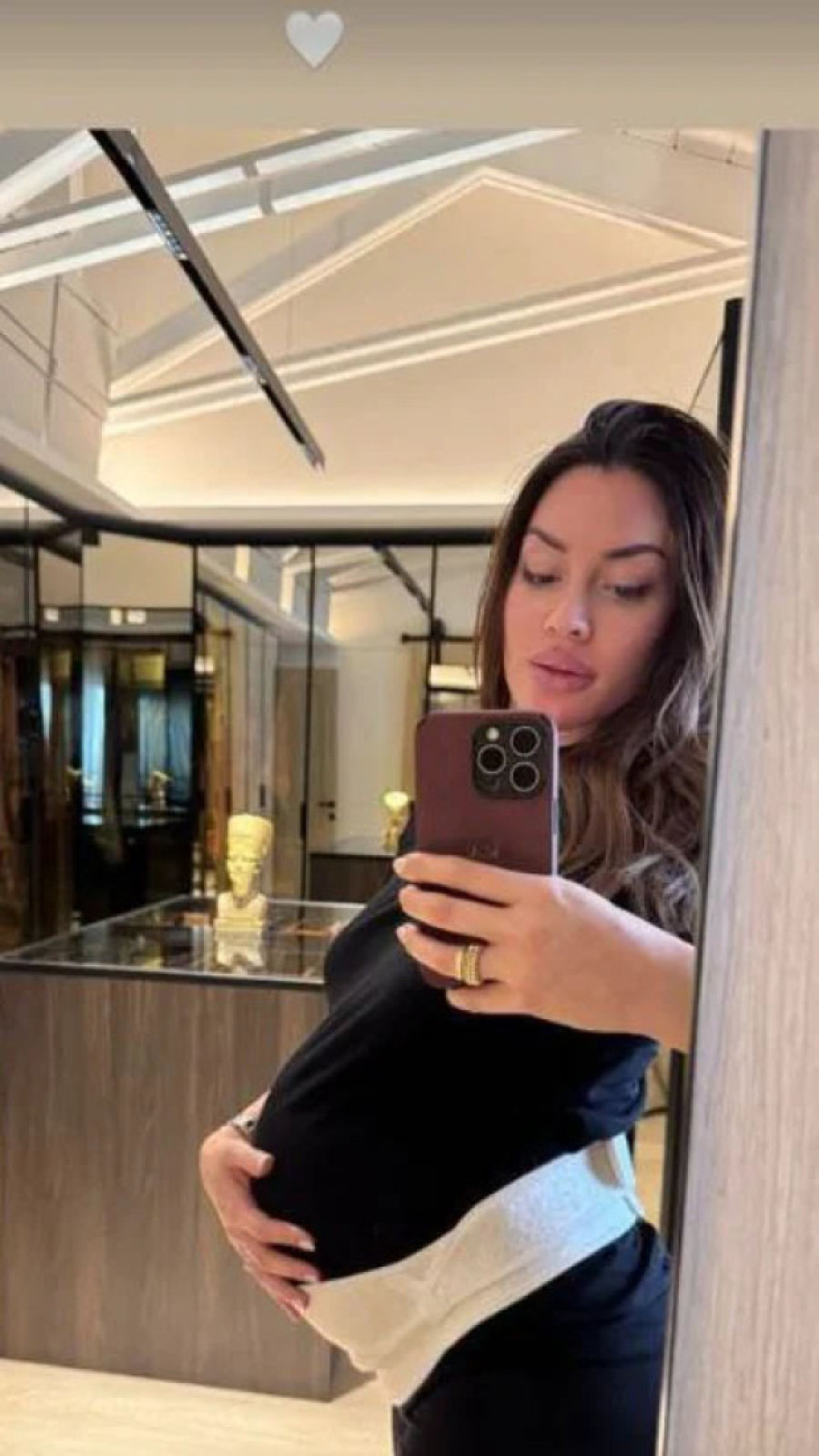 Mina trudna do zuba! Objavila fotku, a Ognjen odlepio: “Najlepša stvar na svetu!” (FOTO)