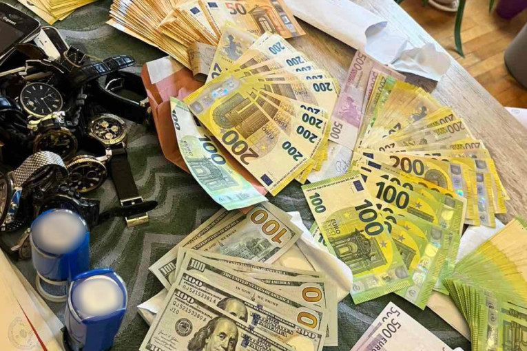 Otimali, pa ulagali u hotele: Ovako je UKP hapsio u Beogradu i Ivanjici (FOTO/VIDEO)