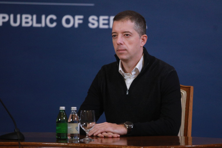 Đurić povodom dana borbe protiv nasilja nad ženama: To je neprihvatljivo!