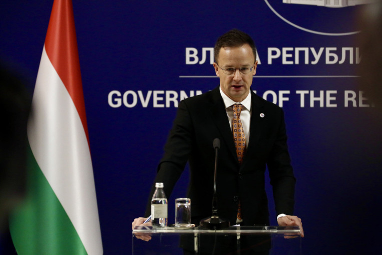 "Mađarska i Srbija se čvrsto zalažu za usvajanje mirovnog plana za Ukrajinu"