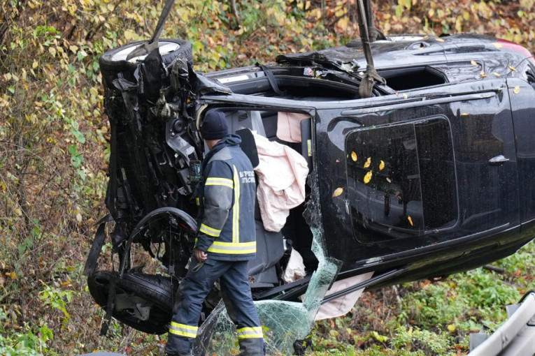 Tragičan kraj: Bojan pronađen u kombiju, telo izvlačili vatrogasci