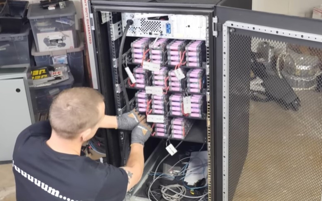 Čovek kog su ismevali zbog skupljanja baterija danas ima kuću koja osam godina radi na potpuno besplatnu energiju