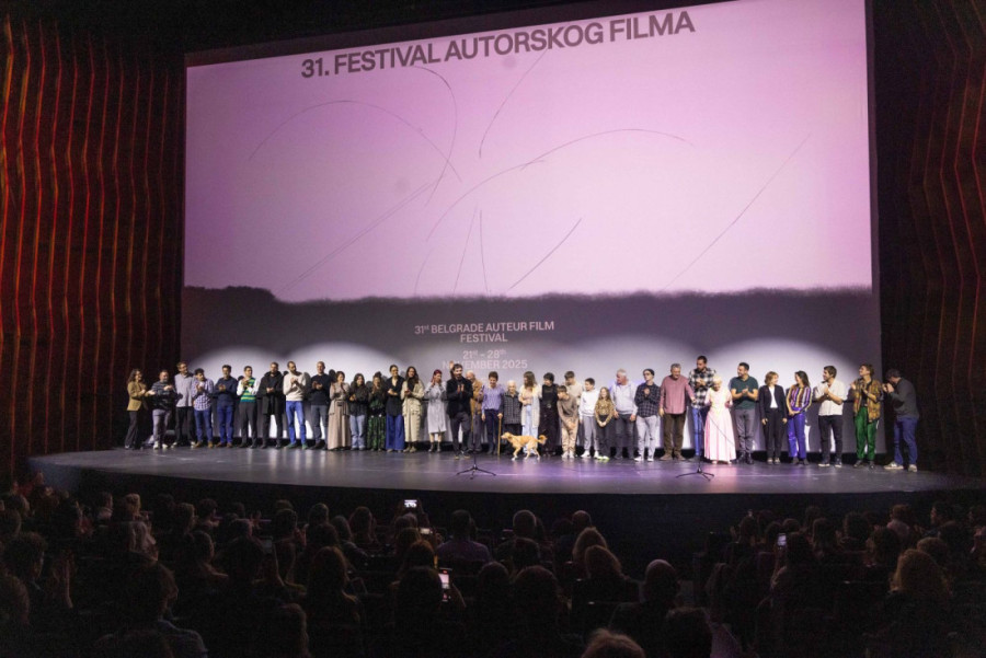 Uz ovacije i snažne emocije održana premijera domaćeg filma "Vetre, pričaj sa mnom": Dirljiva istinita priča koja slavi život (FOTO/VIDEO)